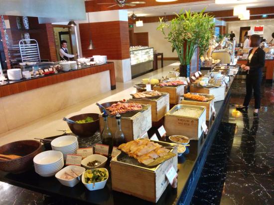 Buffet InterContinental Hanoi Westlake